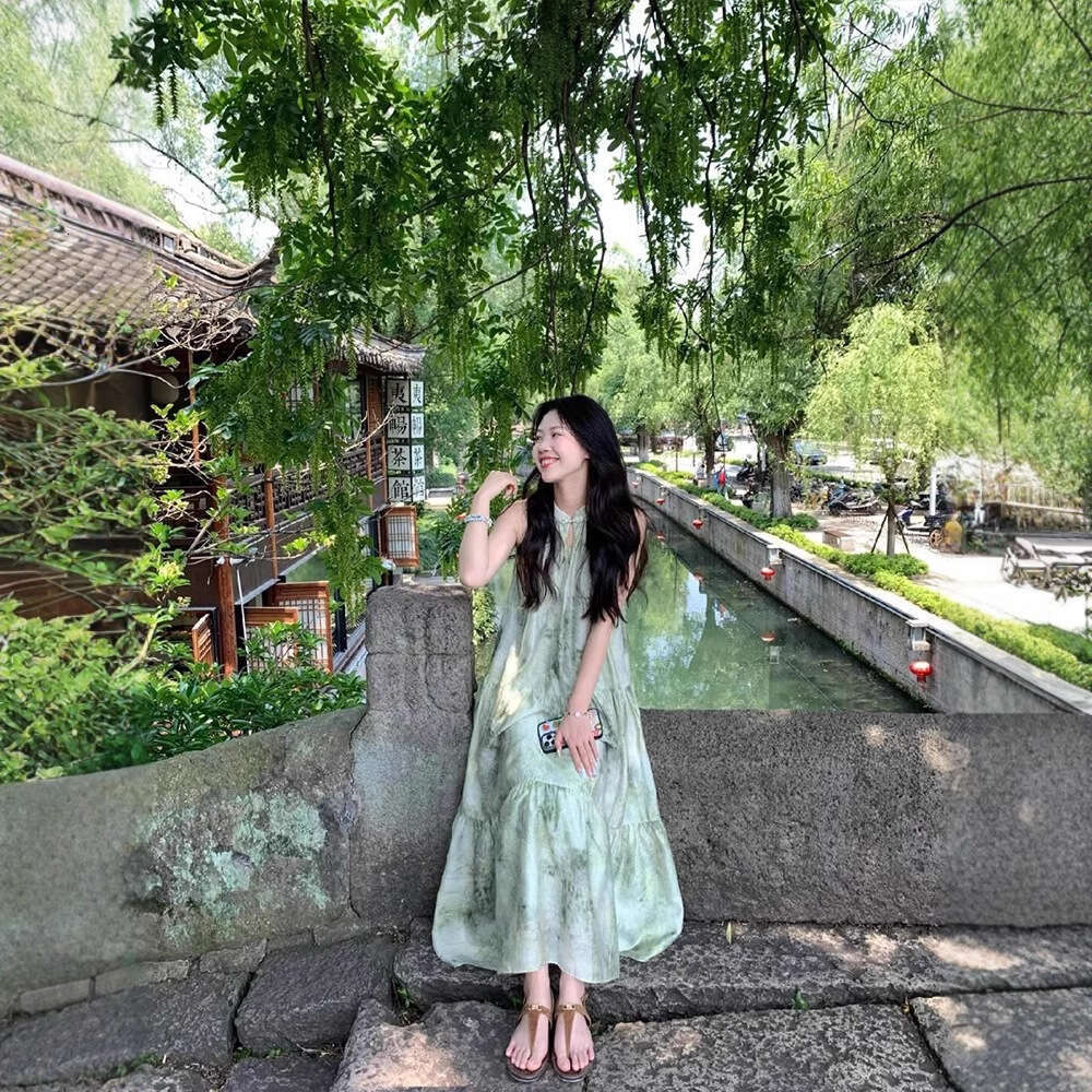 Chinese National Style Green Halter Neck For Women Summer New Sleeveless Loose Tea Break Long Dress B5