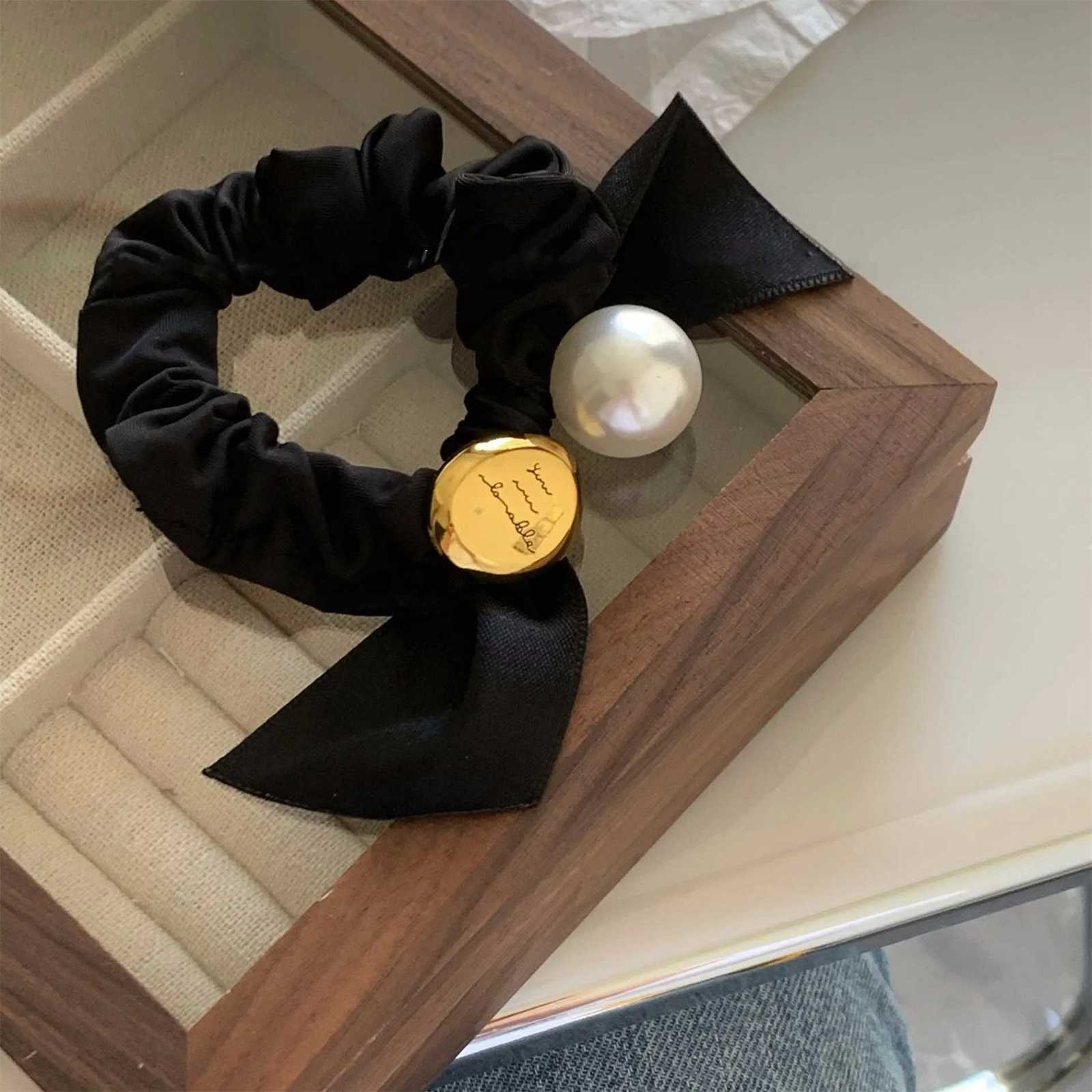 High Elasticity Classic Pearl Hair Band Rubber Band 2023 Latest Style Black Velvet Classic Hair Band Hair Accessories Gifts W250714B