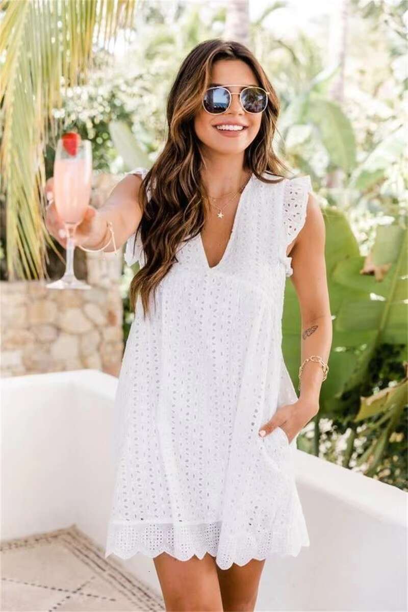 2023 California Romper V-neck Short Sleeve Lace Hollow Casual Party Dresses Ladies Summer Dress Women dongdumaoyi
