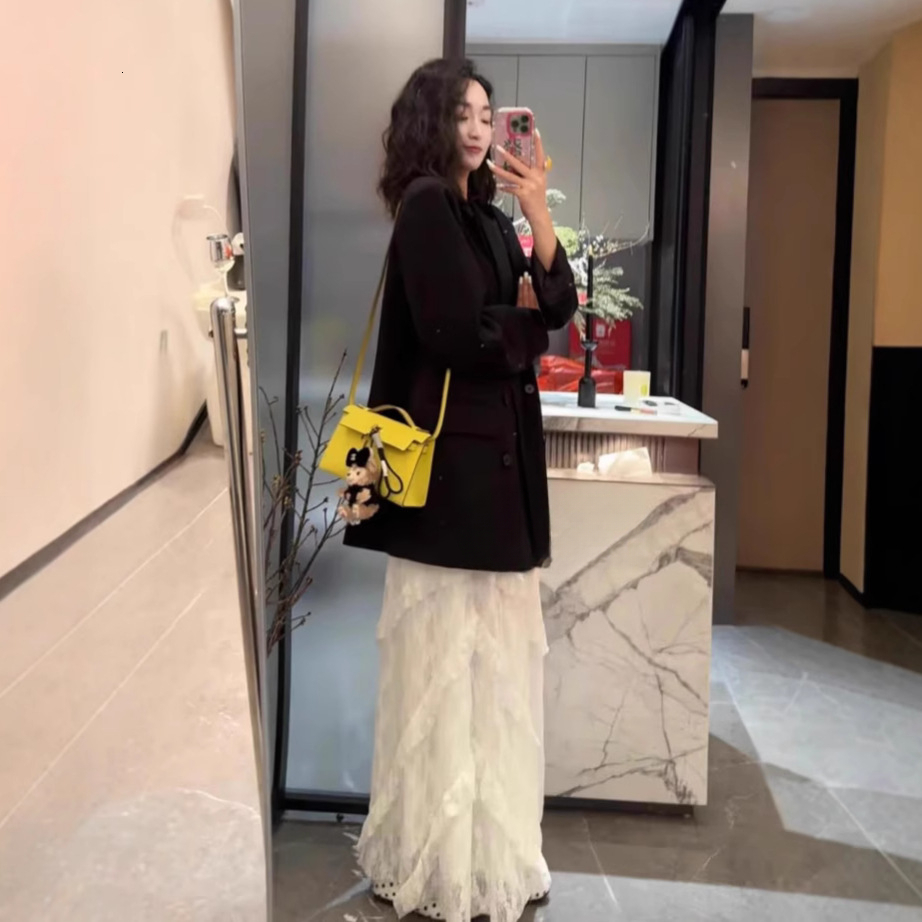 2025 New Women's Skirt Summer New Retro Twill High Waist White Lace A-line Skirt Women's Elastic Slimming Mesh Skirt New Designer Dress