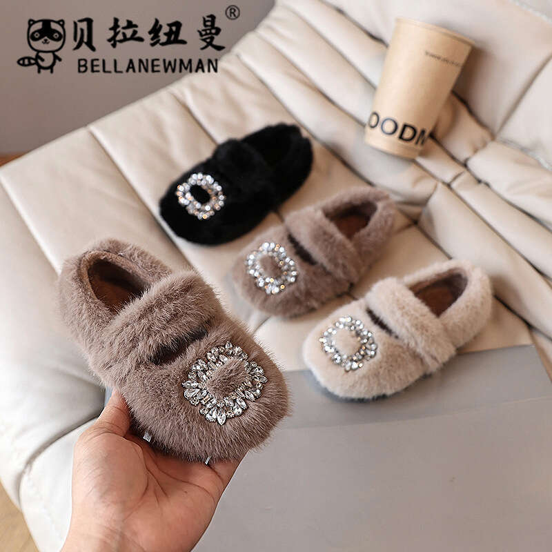Children's with Rhinestones and Fleece Lining, 2024 Winter New Fashionable Furry for Girls, Outdoor Cotton Shoes