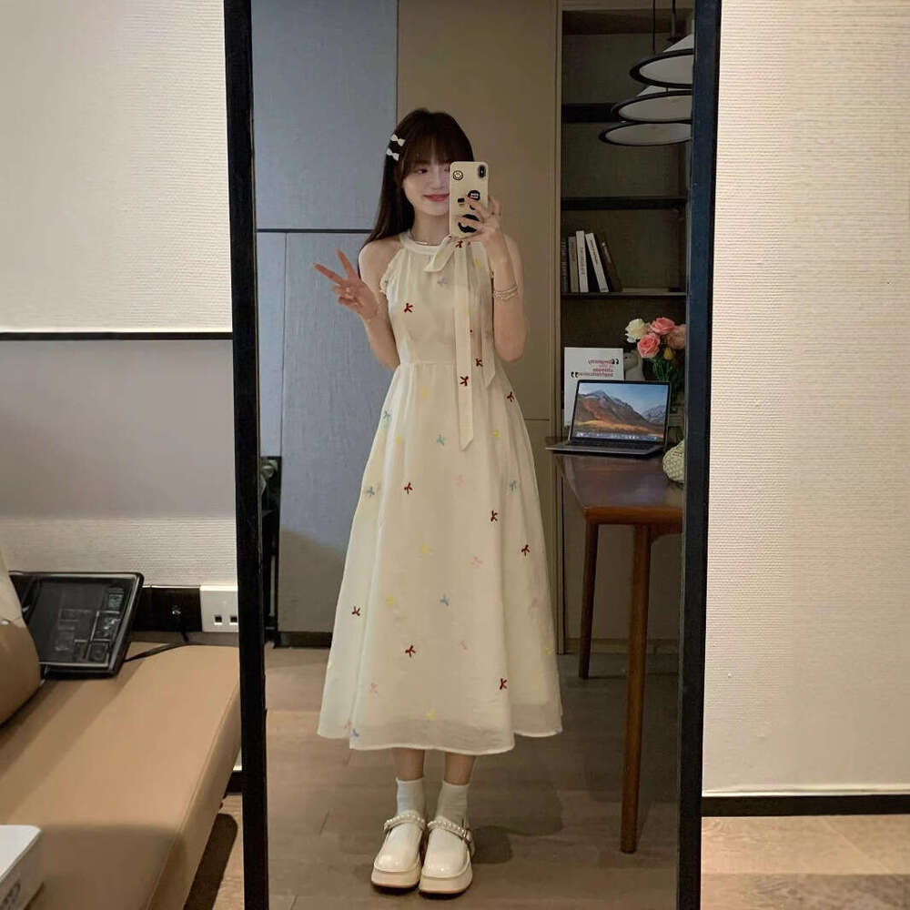 French Style Gentle First Love Halter Neck Strap For Women Summer New Full Set Waist Slimming Long Dress B5