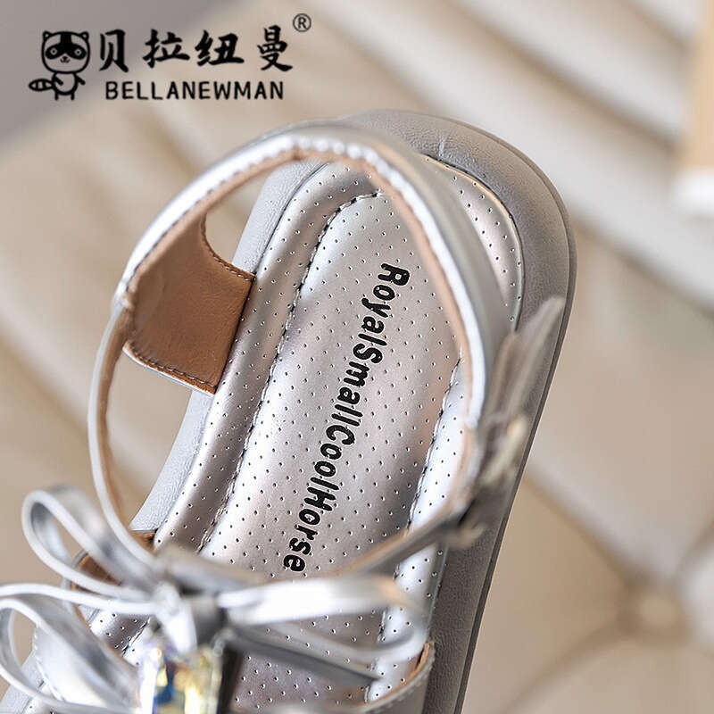 SHEIN Girls' Fashion Sandals with Rhinestones and Bowknot Princess 2025 Summer New Children's Open-Toe Beach Shoes