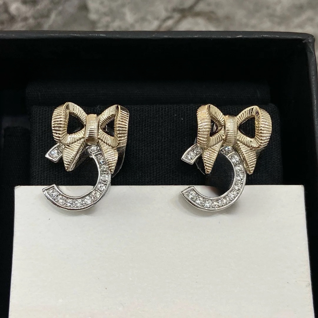 Designer Earrings Classic Letter Ear Stud Women Gold Silver Plated Ear Drop Hoop Earrings Fashion Jewerlry Wedding Party Gift High Quality