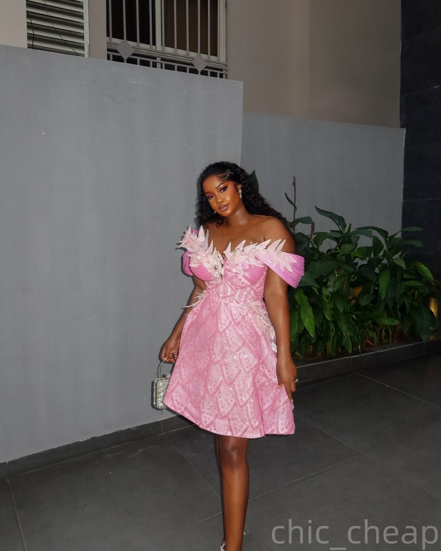Pink A-line Cocktail Dress Crystals Sheer Neck Florals Sequined Short Mini Graduation Homecoming Dresses For Special Occasions Sweetheart Gowns