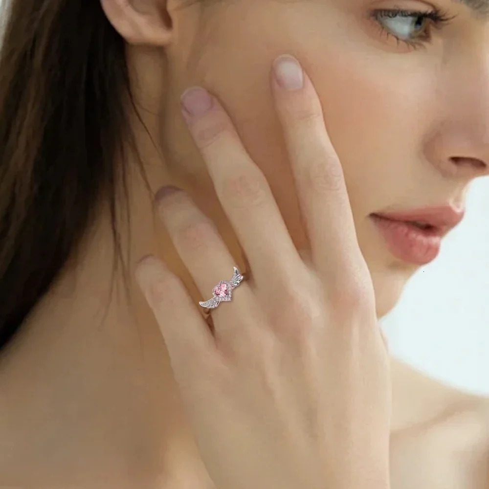 Chic Angel Wing Ring for Couple Pink Heart Cubic Zirconia Rings Romantic Forever Love Finger Jewelry Valentine Day Gift 250704