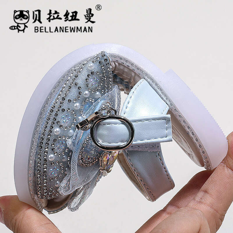 Girls' Peep-Toe Hollow 2024 Summer New Children's Butterfly Fish Mouth Rhinestone Soft Sole Princess Sandals