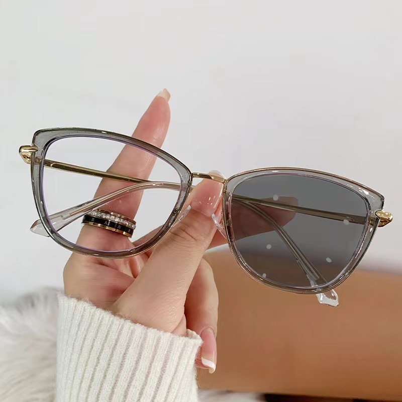 Designer Luxury Eyewear, Fashionable New Color-changing Blue Light Blocking, Trendy And Personalized Cat-eye, Prescription Frameless Glasses