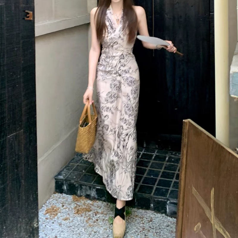 2025 New women's dress, new fashionable Chinese style printed cross strap sleeveless dress, Chinese ink painting style, new designer dress