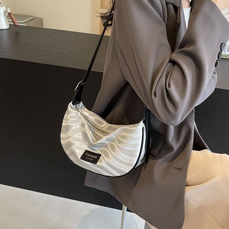 Women s new niche dumpling bag multifunctional leisure casual shoulder bag designer bag cross border women s crossbody bag