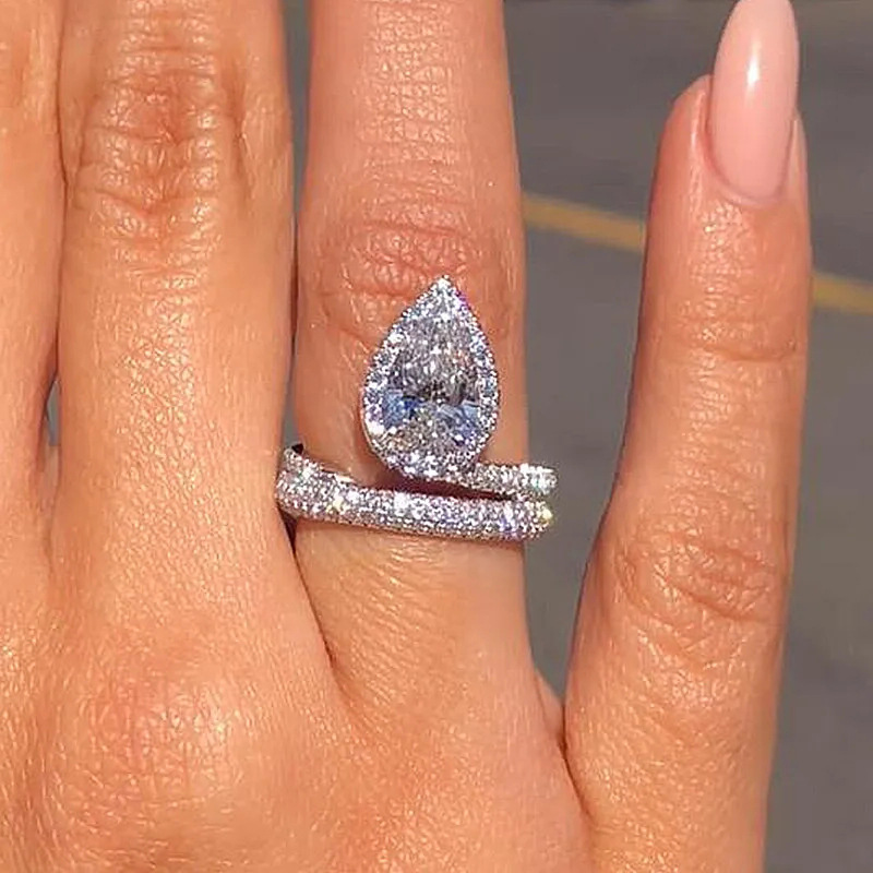 2025 Choucong Ins Top Sell Sparkling Luxury Jewelry 925 Sterling Silver Fill Pear Cut 5A Cubic Zircon CZ Diamond Gemstones Party Eternity Women Engage