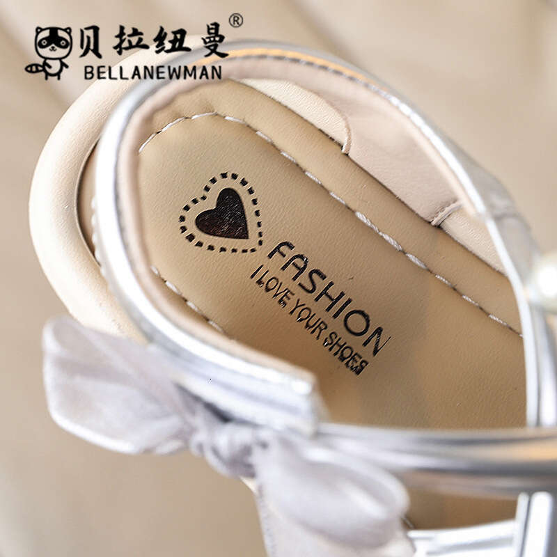 Girls' Fashion Pearl Princess Sandals 2025 Summer New Children's Silver Roman Big Kids Soft Sole Beach Shoes