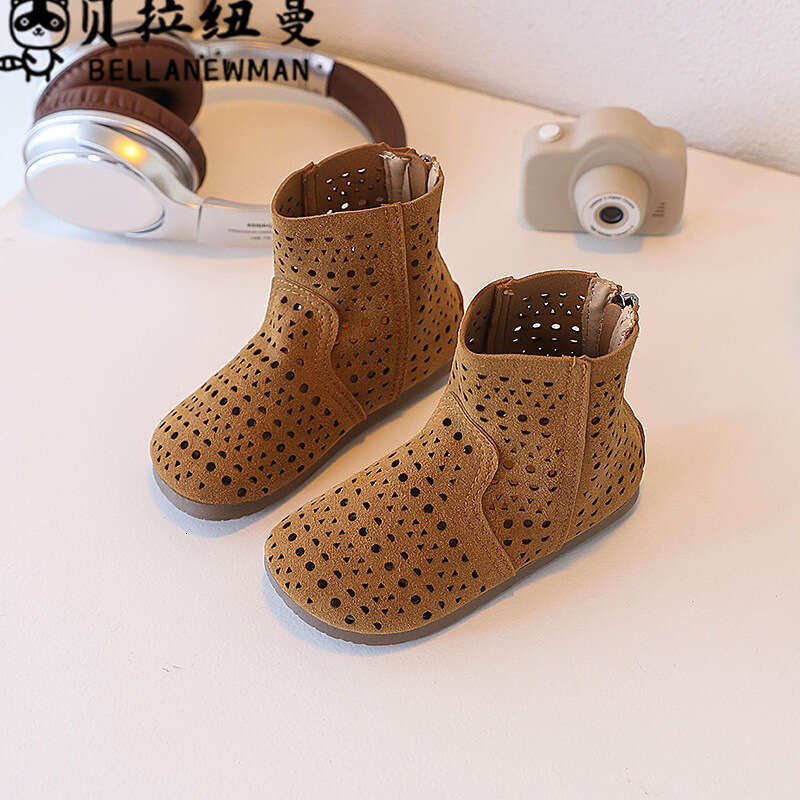 Summer Short 2025 New Children's Hollow Breathable Fashion Boots Girls' Roman Shoes Trendy Sandals