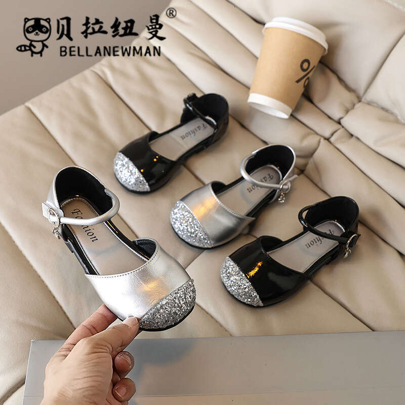 Children's 2025 Summer New Girls' Rhinestone Princess Sandals Korean Style Kids' Soft Sole Fashion Single Shoes
