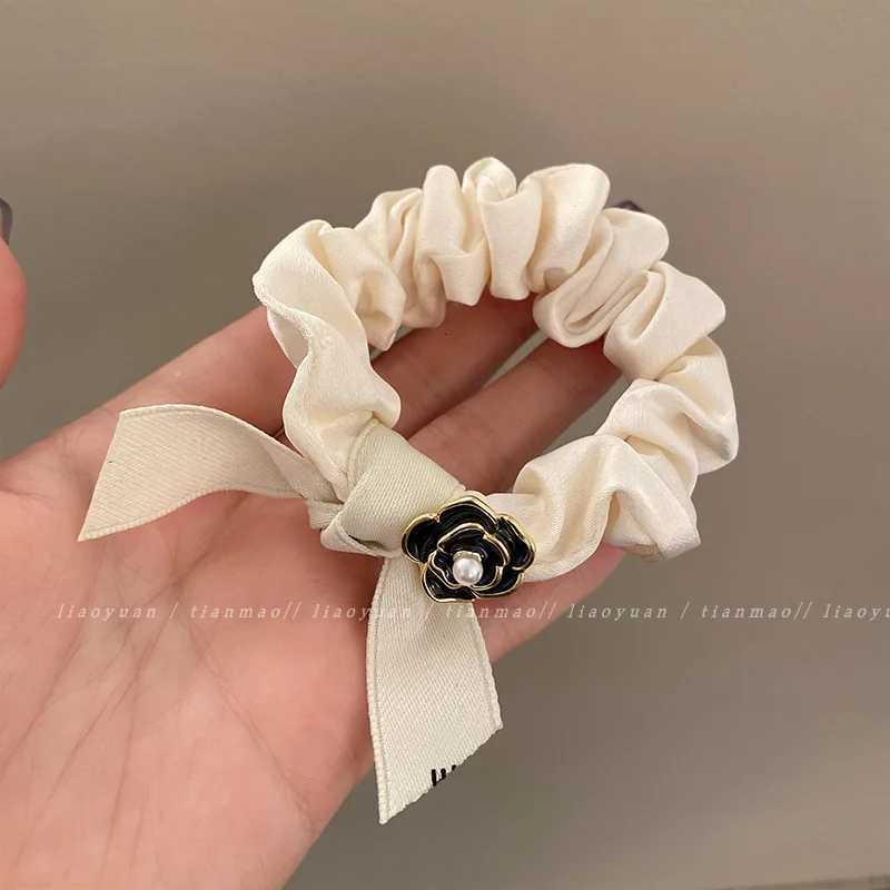Vintage Fashion Ribbon Camellia Elastic Hair Bands Rubber Bands Popular High End Letter Bow Black and White Hair Ropes W250714C