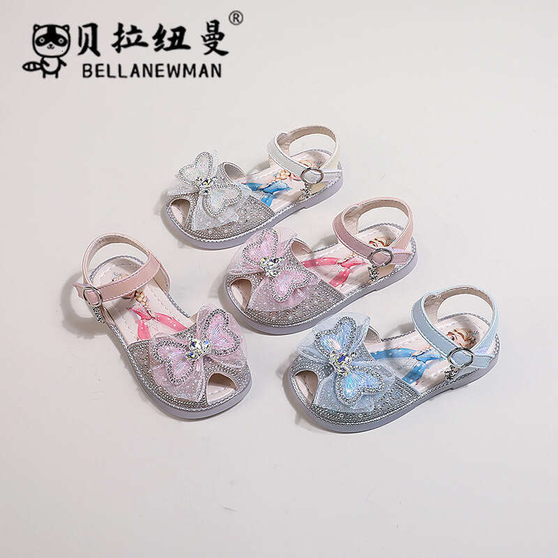 Girls' Peep-Toe Hollow 2024 Summer New Children's Butterfly Fish Mouth Rhinestone Soft Sole Princess Sandals