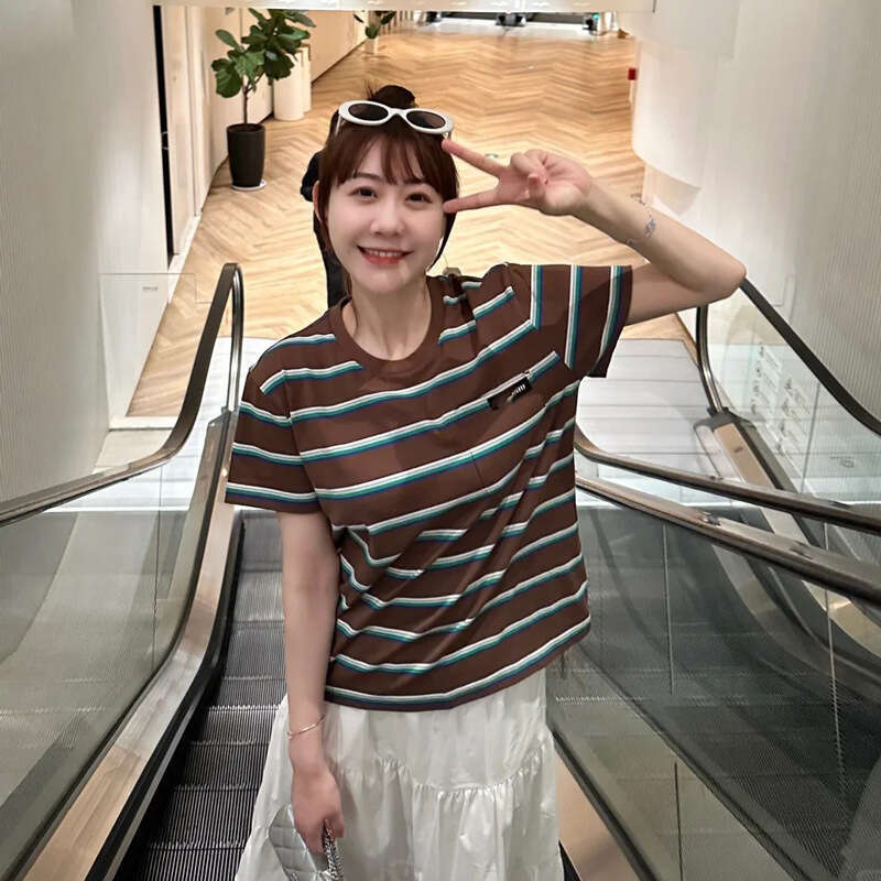 Highly Recommended Miu+ Color Series Elegant Up Color-Block Striped Regular Shoulder Short Sleeve Tee Top For Women B5