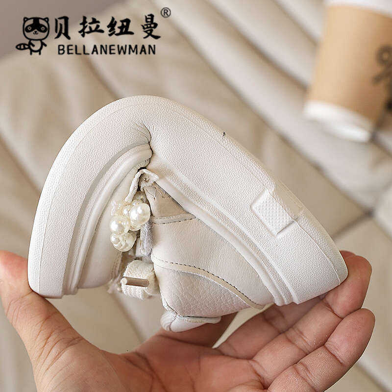 Hot-Selling 2025 Spring and Autumn New Korean Style Girls' Fashion Pearl Sneakers Children's Thick-Soled White Casual Shoes