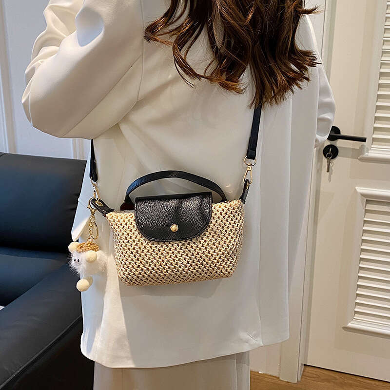 Summer Woven Cover Style Spliced Handheld Mini Straw Vacation Pom Beach Dumpling Bag