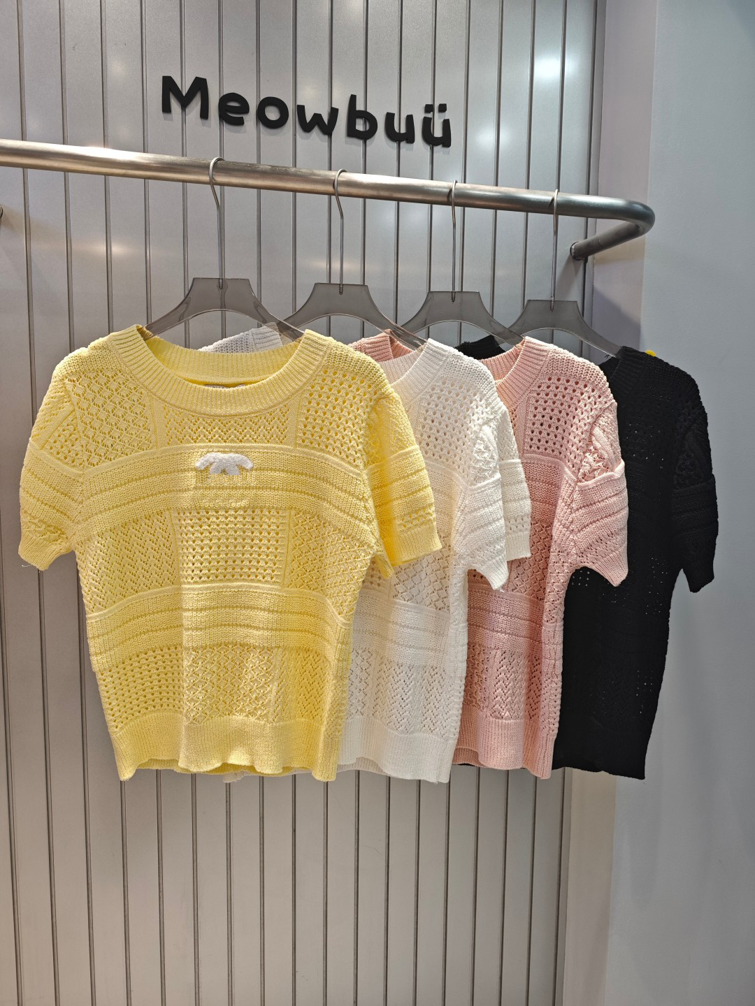 Womens knit sweater designer t-shirt brand classic letter embroidery logo knitwear top fashionable and sexy ultra-thin mesh pullover knitted t-shirt