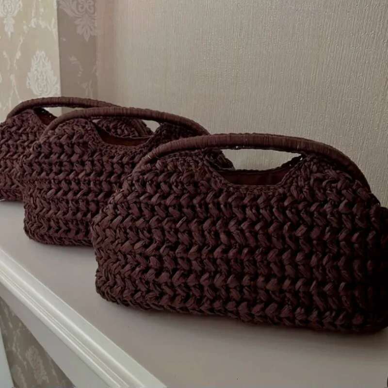 Fashion Brand Straw Clutch Clip Bag High-end Banquet Purse Summer New Seaside Holiday Travel Versatile Hand-woven Totebag