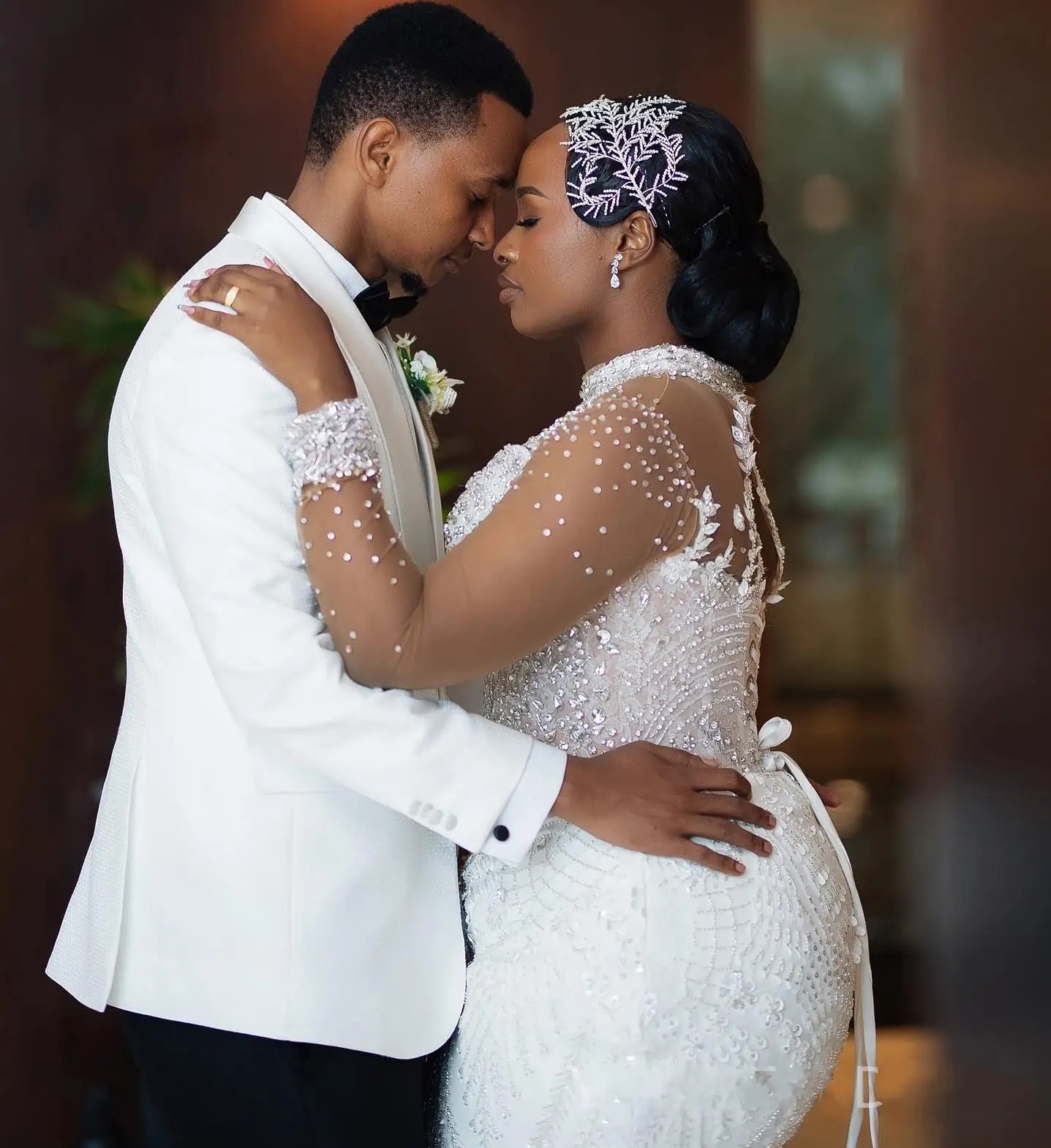 2025 Sparkly Mermaid African Wedding Dress High Neck Crystals Beads Illusion Long Sleeves Ruffles Train Organza Church Bridal Gowns For Bride Vestidos