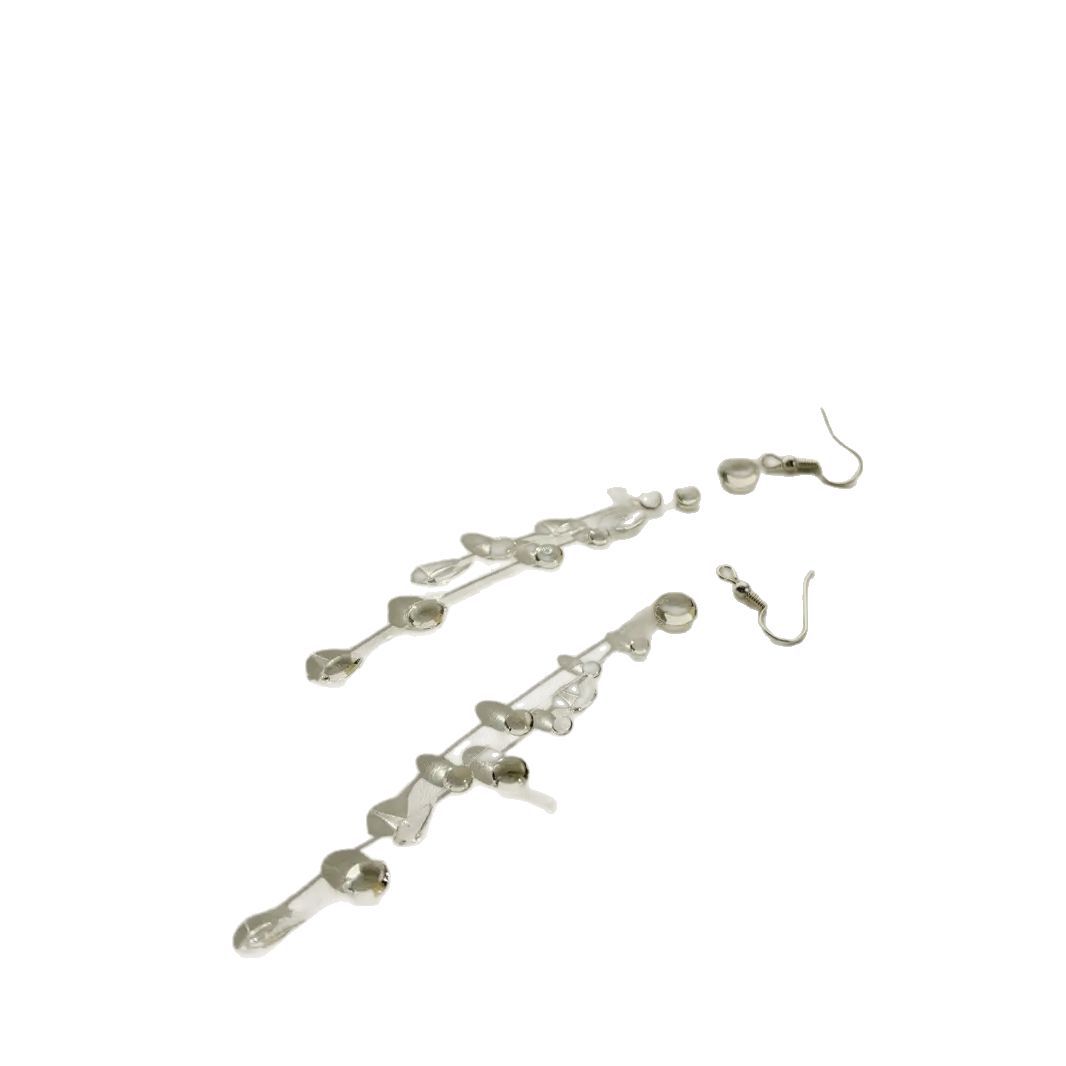 Chic & Simple Contemporary Jewellery Piece Aesthetic Droplet Pendant Necklace Complementing Your Outfit