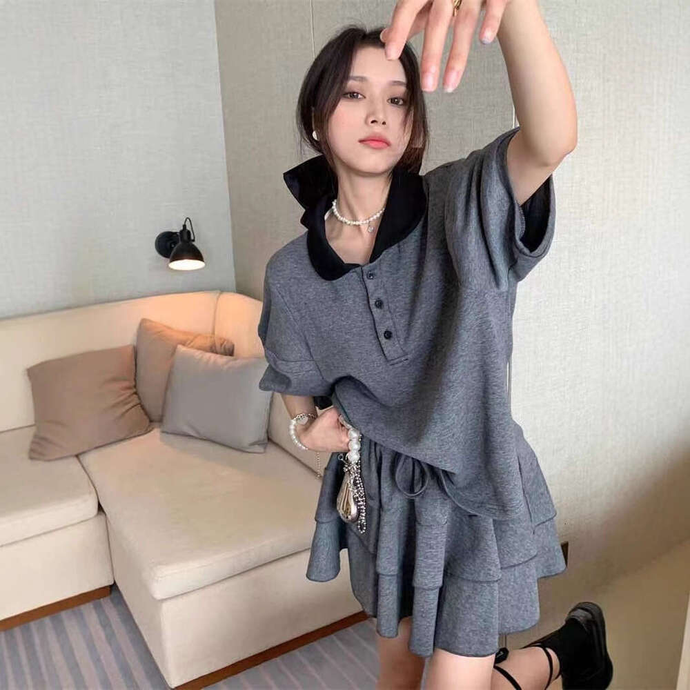 Summer College Style Student Casual Fashion Design Turn-Down Collar Color-Block Short Sleeve T-Shirt And Skirt Two-Piece Set For Women B5
