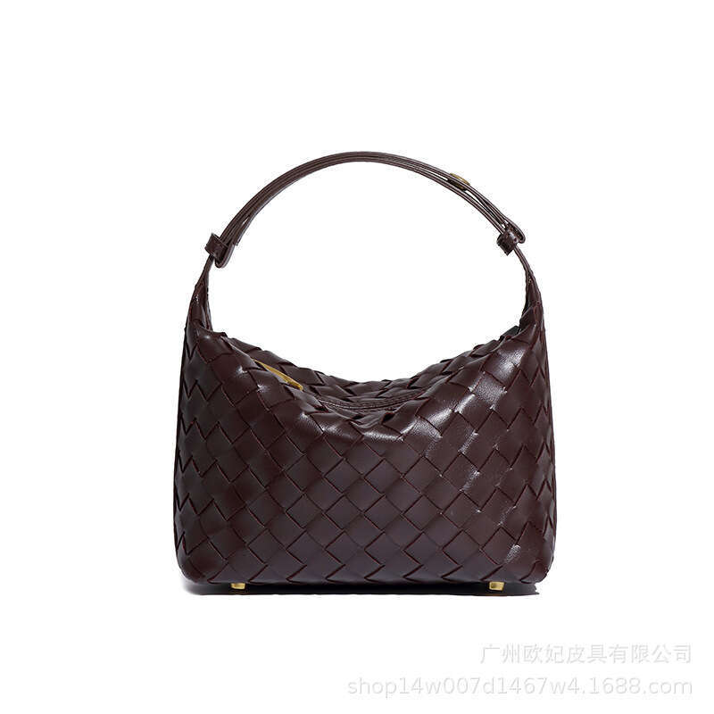 2025 Handwoven Lunch Box Niche Versatile Handheld Women's Fashionable Textured Shoulder Underarm Bag
