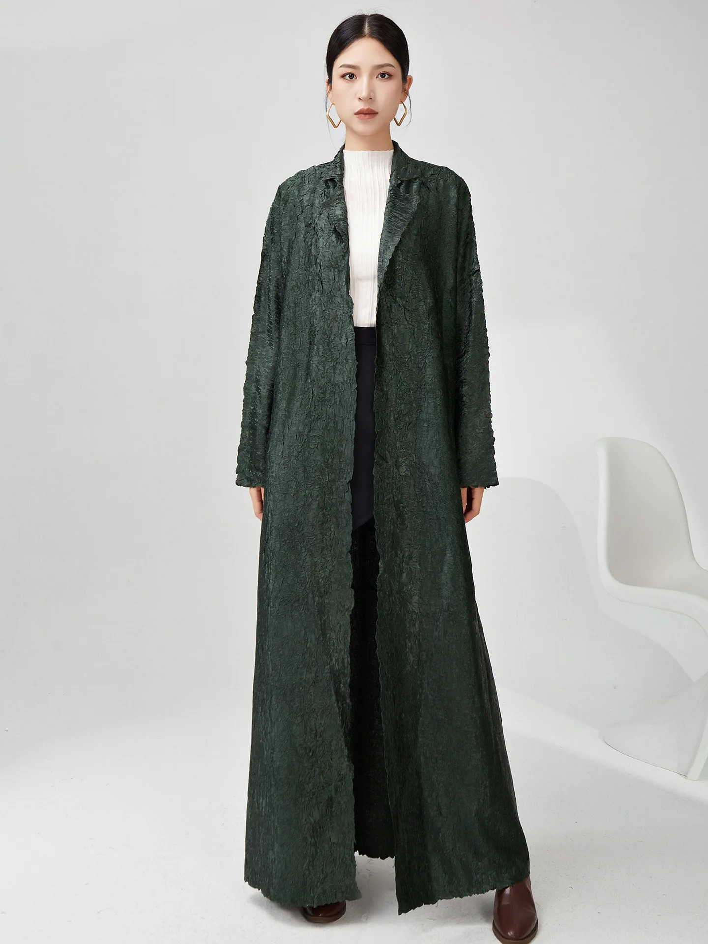Miyake Fold Autumn And Winter Womens Fashion Trench Coat Long Sleeve Loose Temperament Cardigan Long Coat 250708