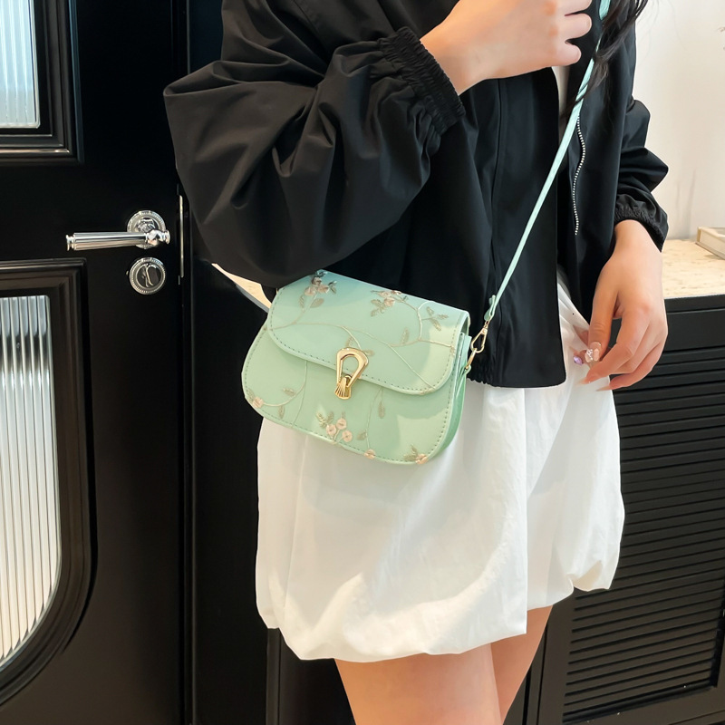 Luxury Bag Designer Bag Bag Women's Bag 2025 New Simple Fashion Embroidered Single Shoulder Crossbody Bag High-end Lock Buckle Saddle Bag