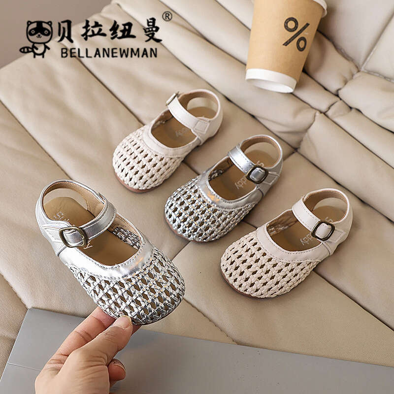 Girls' 2025 Summer New Children's Woven Closed-Toe Walking Shoes Korean Style Hollow Beach Sandals for Girls