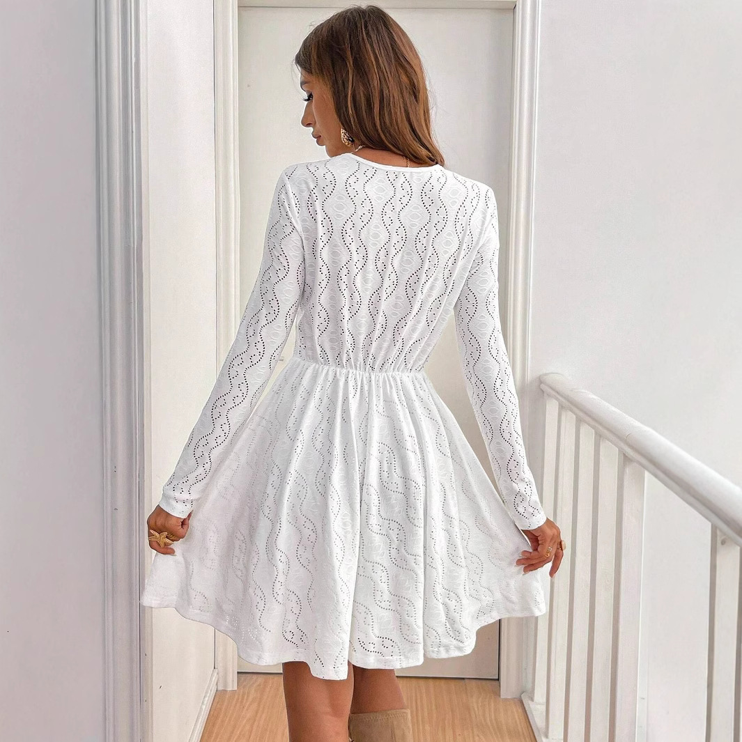 New women's dress new elegant style women's solid color lace mini vacation dress hem sun skirt new designer dress new hollowed out women