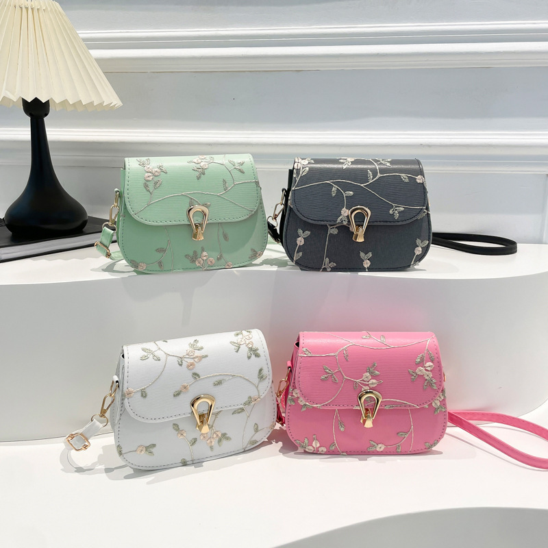 Luxury Bag Designer Bag Bag Women's Bag 2025 New Simple Fashion Embroidered Single Shoulder Crossbody Bag High-end Lock Buckle Saddle Bag