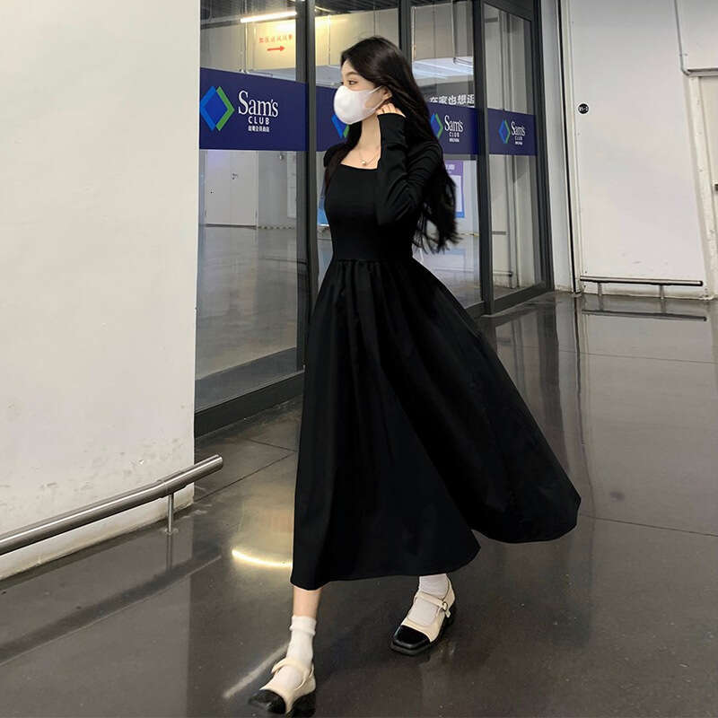 Autumn New Style Slightly Plump MM Tea Break French Chic Waist-Slimming Square Neck Hepburn Little Black Dress B5