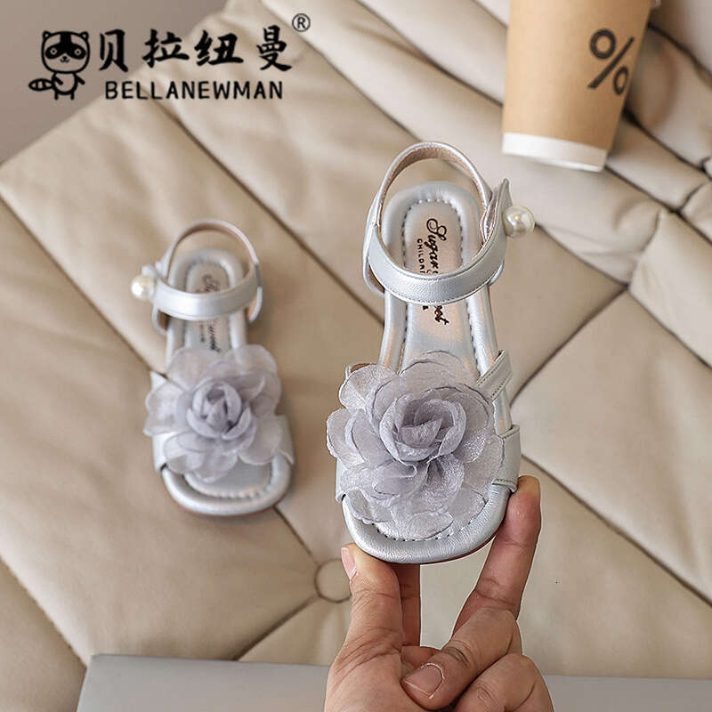 SHEIN Niche Fashion Kids 2025 Summer New Girls Pearl Flower Princess Sandals Children's Beach Shoes