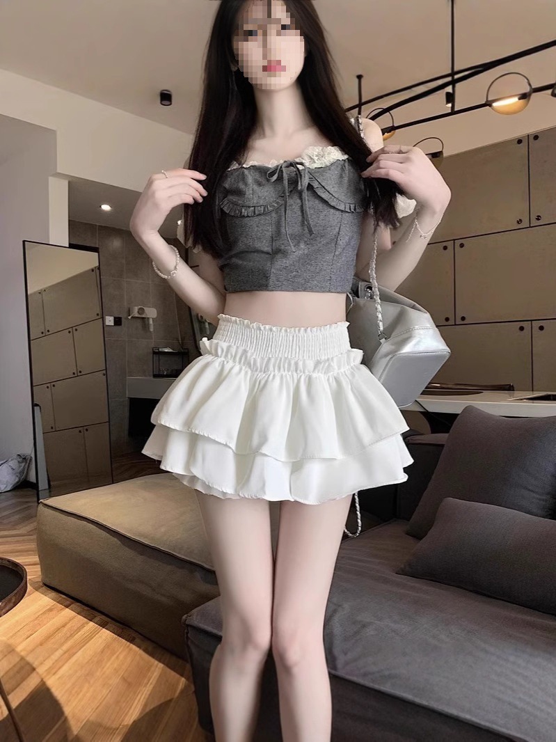 2025 New women's skirt bud skirt white fluffy high waisted new spicy girl pleated style shorts cake skirt summer women's new designer dress