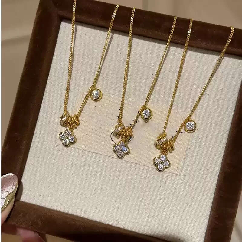 designer necklace Zircon Rhombus Circle Necklace Light High-end Fashion Clavicle Chain Niche Internet Celebrity Temperament New Style Jewelry for Wome