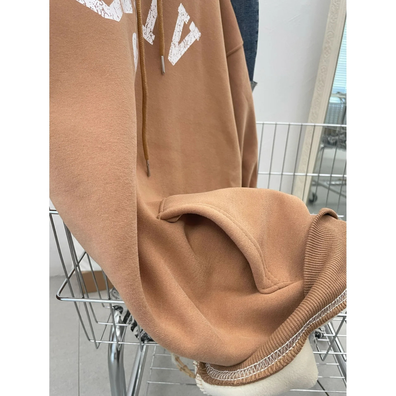 Winter Retro American Letter Hoodie Women Loose Thickened Fleece Warm Stylish Versatile Top Trendy Streetwear 250708