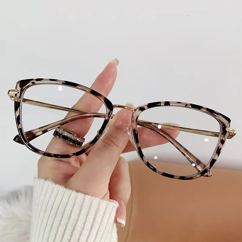 Designer Luxury Eyewear, Fashionable New Color-changing Blue Light Blocking, Trendy And Personalized Cat-eye, Prescription Frameless Glasses