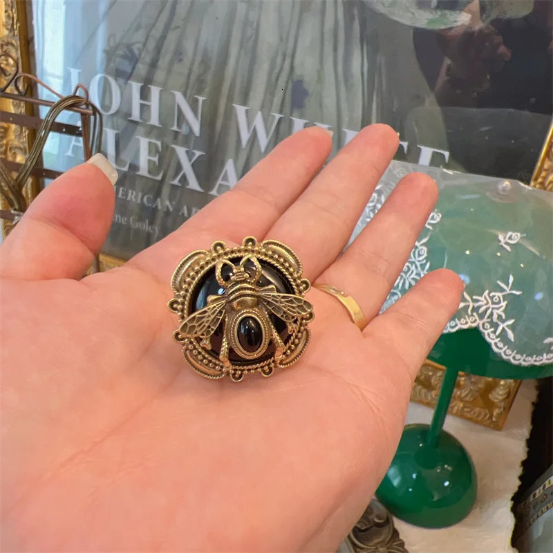 Romantic Gold Color Black Natural Stone Honey Wax Bee Rings for Women Vintage Jewelry Accessories y Girl Item Wedding 250712