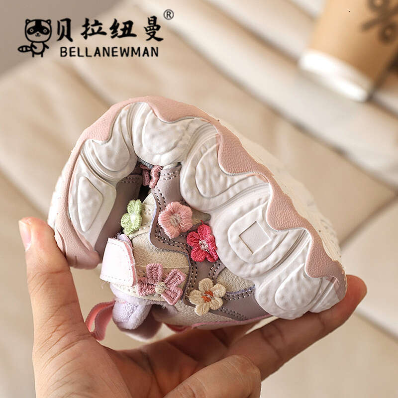 Children's Sneakers 2024 Winter Korean Style Girls' Fashion Bread for Big Kids Students Casual Sports Shoes