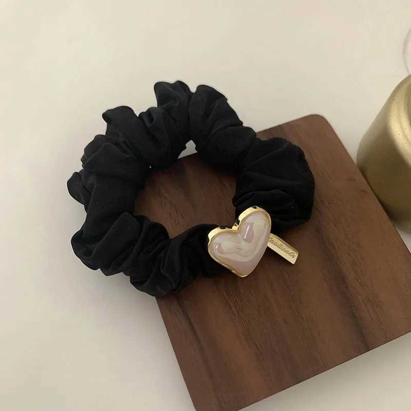 High Elasticity Classic Pearl Hair Band Rubber Band 2023 Latest Style Black Velvet Classic Hair Band Hair Accessories Gifts W250714B