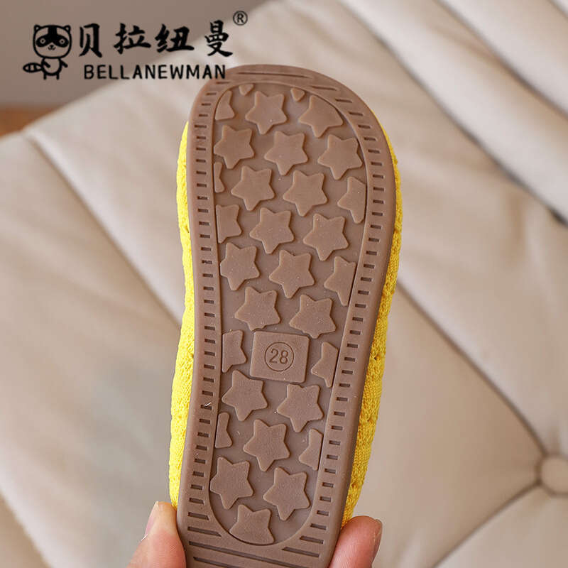 2025 Summer New Style Beach Shoes for Girls, Slip-On Lazy Sandals with Woven Toe