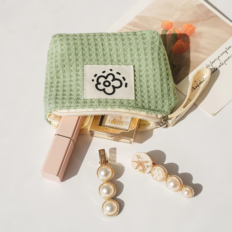 Womens Small Matcha Green Makeup Bag Portable Coin Purse Lipstick Headphones Storage Bag Double Canvas Chain Key Case 250704