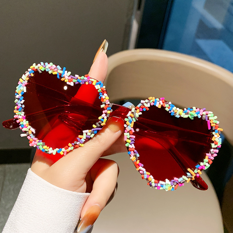 Designer Luxury Sunglasses, European And American Fashionable Ladies' Heart-shaped Trendy Dance Party Diamond-encrusted Heart-shaped Glasses