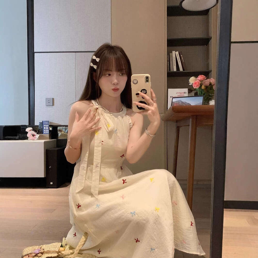 French Style Gentle First Love Halter Neck Strap For Women Summer New Full Set Waist Slimming Long Dress B5