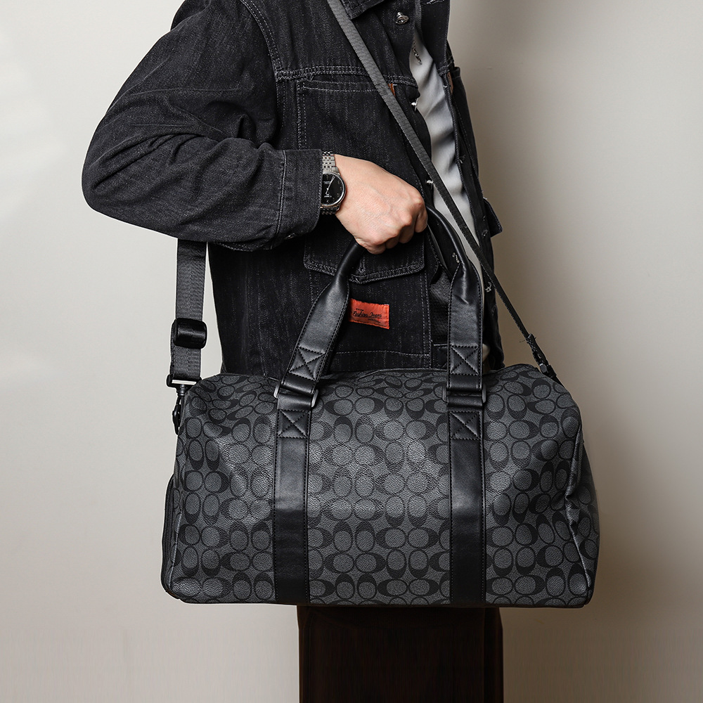 Free shipping designer travelling bag Fitness bag sports bag large capacity travel bag hand held luggage dry and wet separation bag