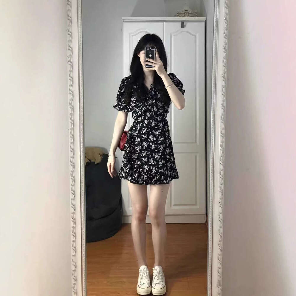 French Floral V-Neck For Women Summer New Small Petite Hepburn Style Black Elegant Short Dress Slimming B5