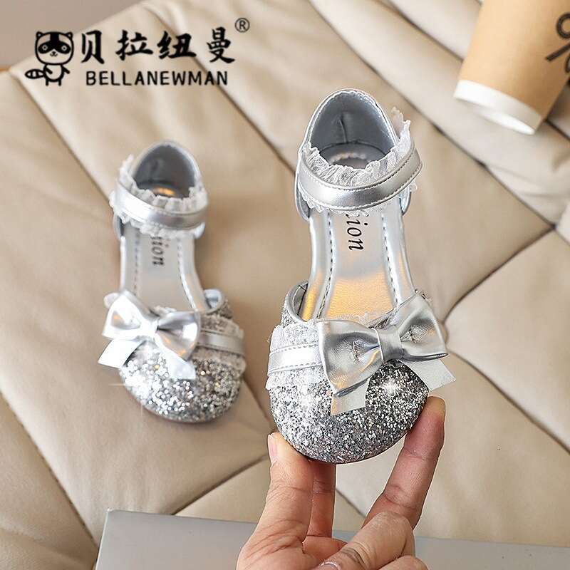 SHEIN Girls' Sequin Bow Princess Shoes 2025 Spring and Autumn New Korean Style Children's Fashion Closed-Toe Sandals Trendy